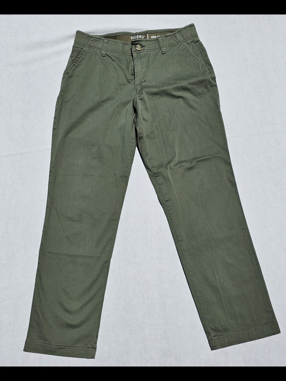 Lee Women's Size 10 Pants in Olive Green.